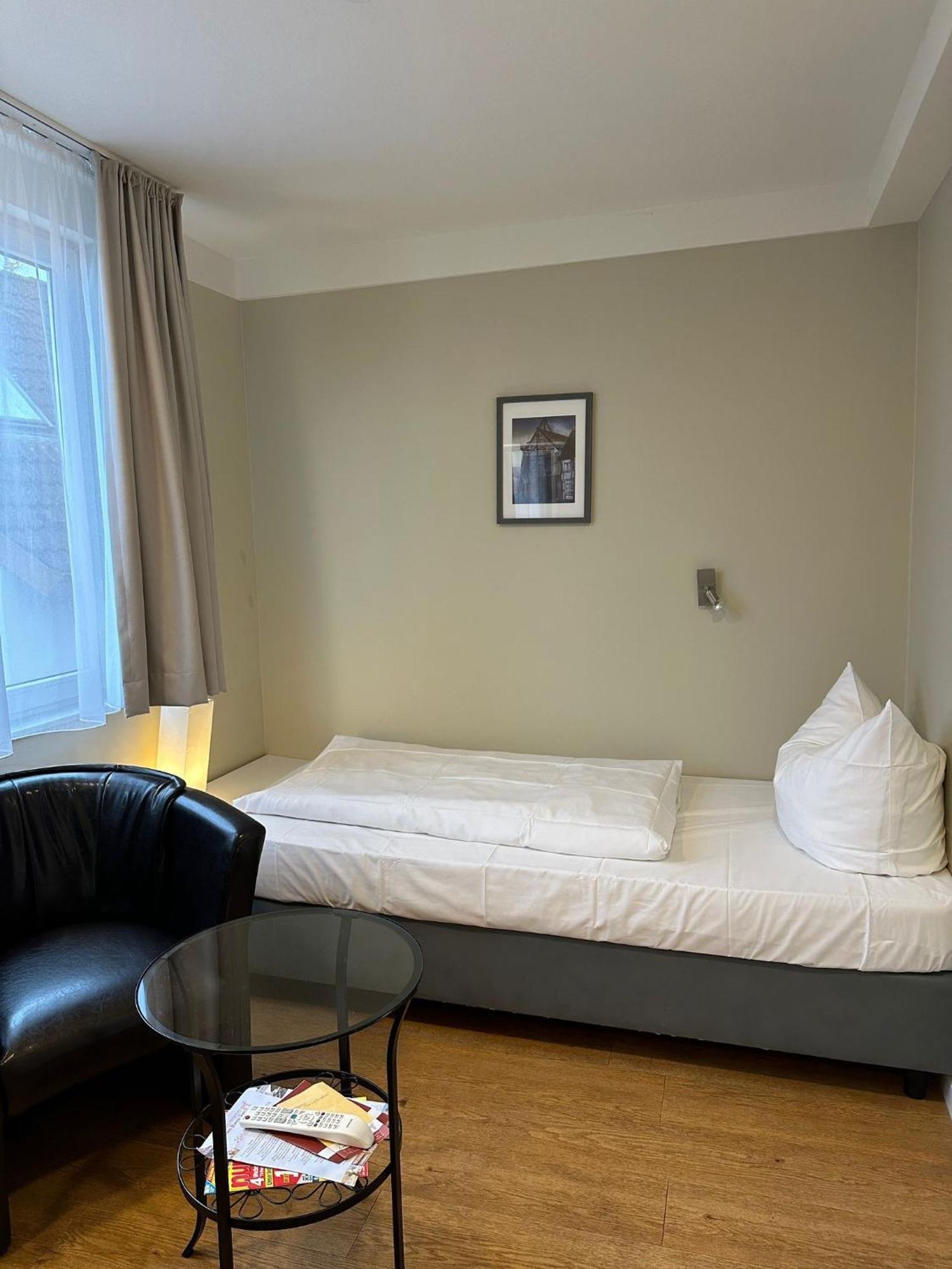 Zum Roten Tore Hotel
