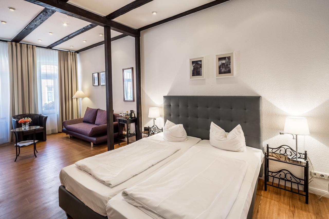 Zum Roten Tore Hotel